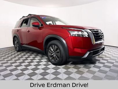 Certified 2022 Nissan Pathfinder SV