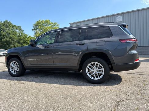 Used 2022 Jeep Grand Cherokee L Laredo w/ Luxury Tech Group I AWD/4WD image 9