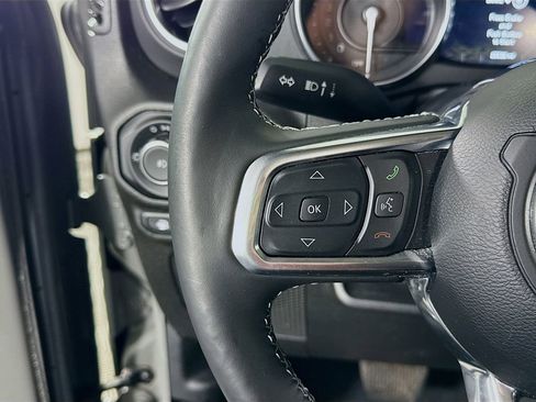 Used 2022 Jeep Wrangler Unlimited Sahara w/ Cold Weather Group AWD/4WD image 20