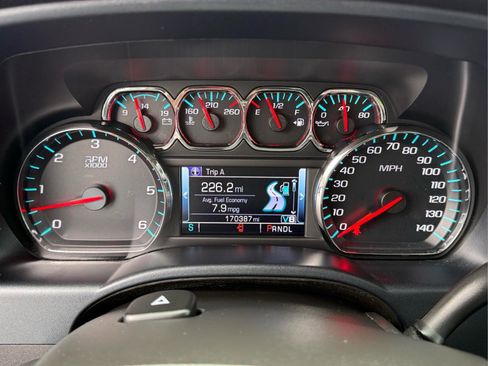 Used 2018 Chevrolet Silverado 1500 LT w/ All Star Edition image 37