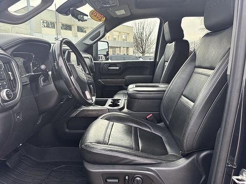 Used 2020 GMC Sierra 3500 Denali w/ Denali Ultimate Package image 11