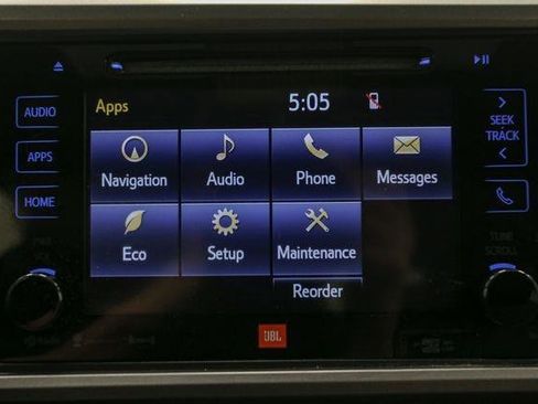 Used 2017 Toyota Tacoma Limited image 25