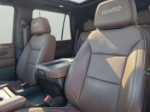 Used 2023 Chevrolet Tahoe High Country w/ Premium Package image 23