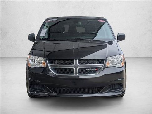 Used 2020 Dodge Grand Caravan SE w/ UConnect Hands-Free Group FWD image 2