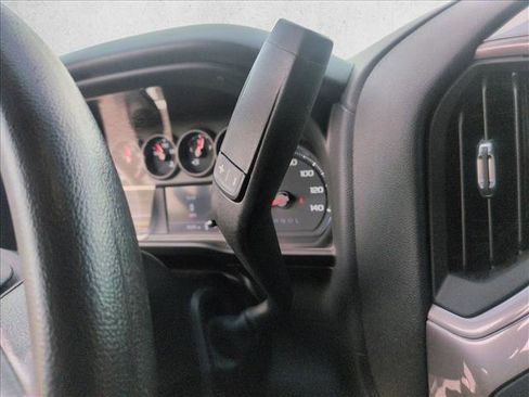 Used 2022 Chevrolet Silverado 2500 Custom w/ Custom Convenience Package image 6