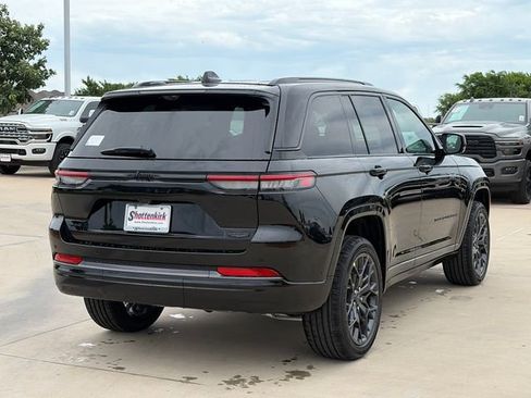 New 2026 Jeep Grand Cherokee Summit AWD/4WD image 9