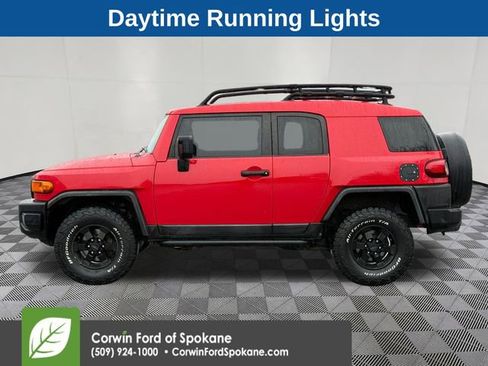 Used 2012 Toyota FJ Cruiser Base image 10