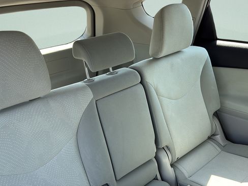 Used 2012 Toyota Prius V Three FWD image 19