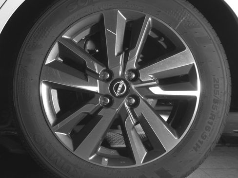 Used 2025 Nissan Versa SV image 14