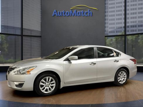 Used 2014 Nissan Altima 2.5 S image 4
