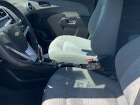 Used 2020 Chevrolet Sonic LS image 9