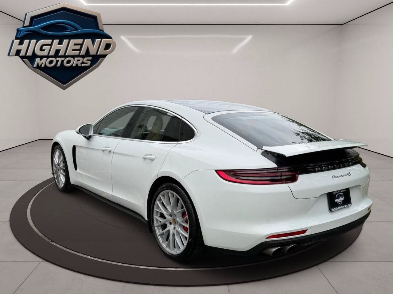 Used 2018 Porsche Panamera 4S AWD/4WD image 4