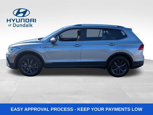 Used 2024 Volkswagen Tiguan SE image 2