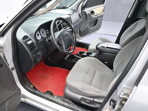 Used 2003 Ford Escape Limited FWD image 11