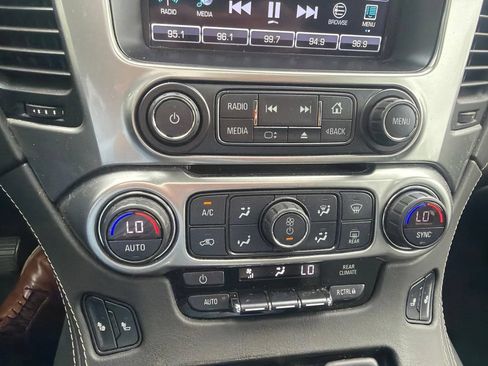 Used 2020 Chevrolet Tahoe LT AWD/4WD image 12