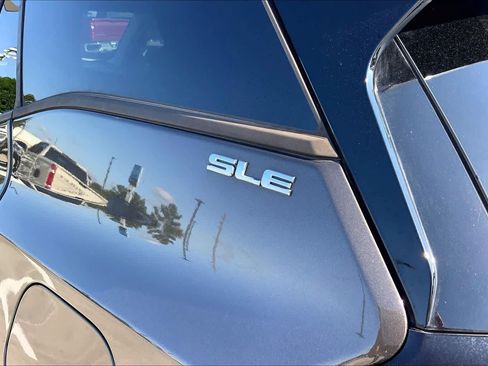 Used 2019 GMC Terrain SLE w/ Driver Convenience Package FWD image 10
