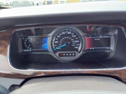 Used 2014 Ford Taurus Limited image 18