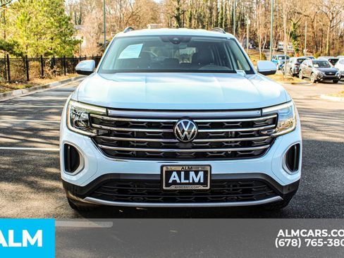 Used 2025 Volkswagen Atlas SE image 10