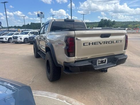 Used 2023 Chevrolet Colorado Trail Boss w/ LPO, Skid Plate Package AWD/4WD image 8