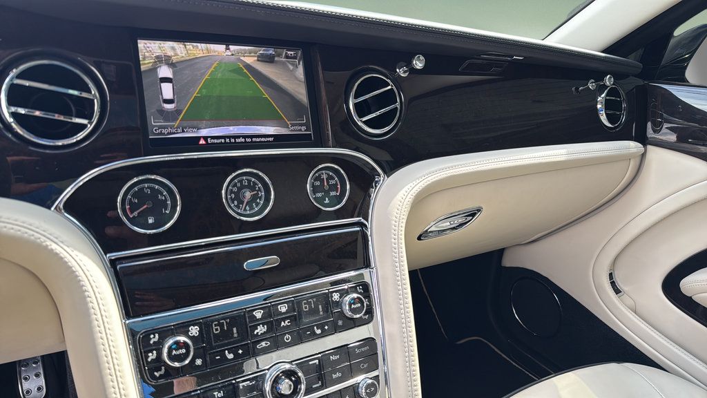Used 2013 Bentley Mulsanne RWD image 53