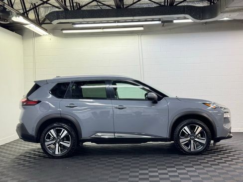 Used 2023 Nissan Rogue SL w/ SL Premium Package image 4