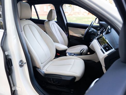 Used 2021 BMW X1 xDrive28i w/ Convenience Package image 19