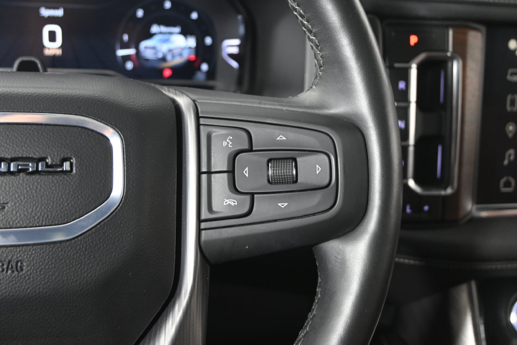 Used 2024 GMC Yukon XL Denali Ultimate AWD/4WD image 39