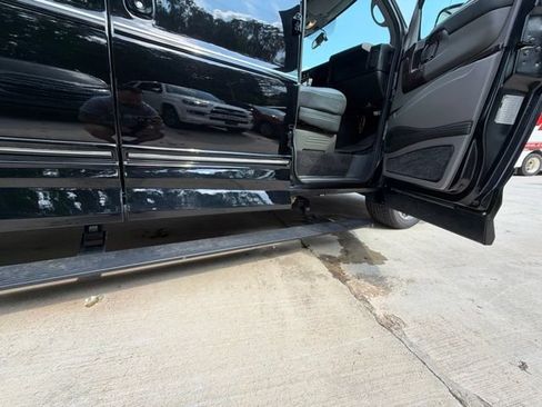 Used 2015 Chevrolet Express 2500 RWD image 81
