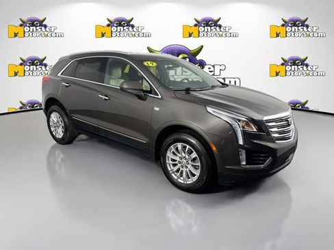 Used 2019 Cadillac XT5 AWD image 3