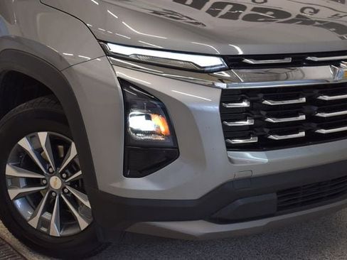 Used 2025 Chevrolet Equinox LT image 30