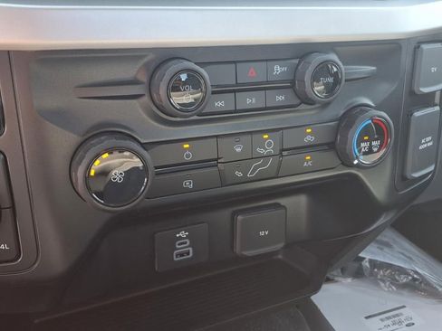 New 2025 Ford F550 4x4 Regular Cab Super Duty image 5