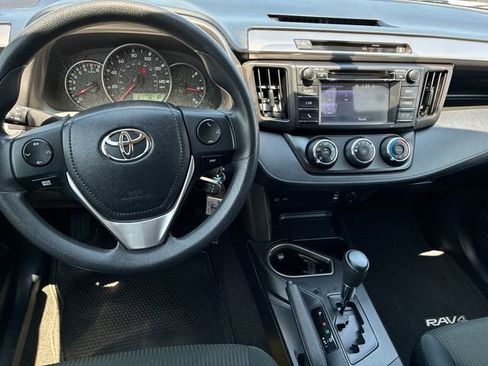 Used 2016 Toyota RAV4 LE FWD image 14
