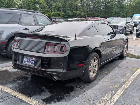 Used 2014 Ford Mustang Coupe RWD image 3