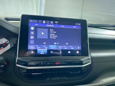 Used 2023 Jeep Compass Trailhawk image 24