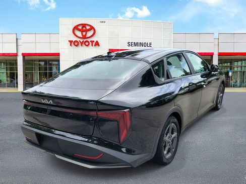 Used 2025 Kia K4 LXS FWD image 3