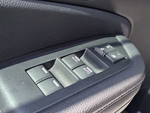 Used 2021 Honda Ridgeline Sport image 11