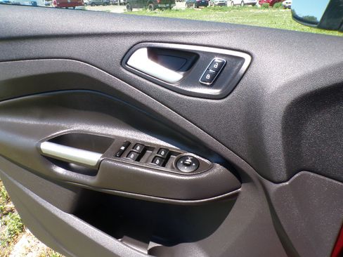 Used 2016 Ford Escape SE AWD/4WD image 17