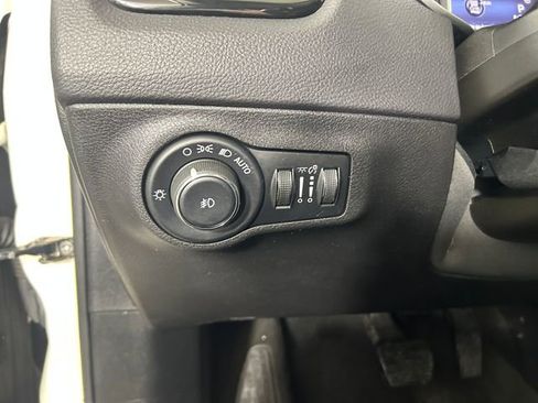 Used 2018 Jeep Compass Limited image 20