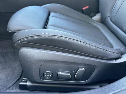 Used 2025 BMW i4 eDrive40 image 14