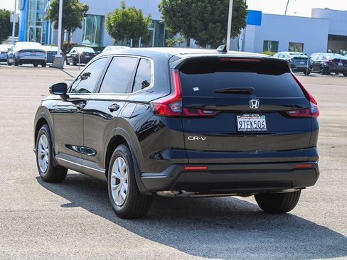 Used 2025 Honda CR-V LX image 9