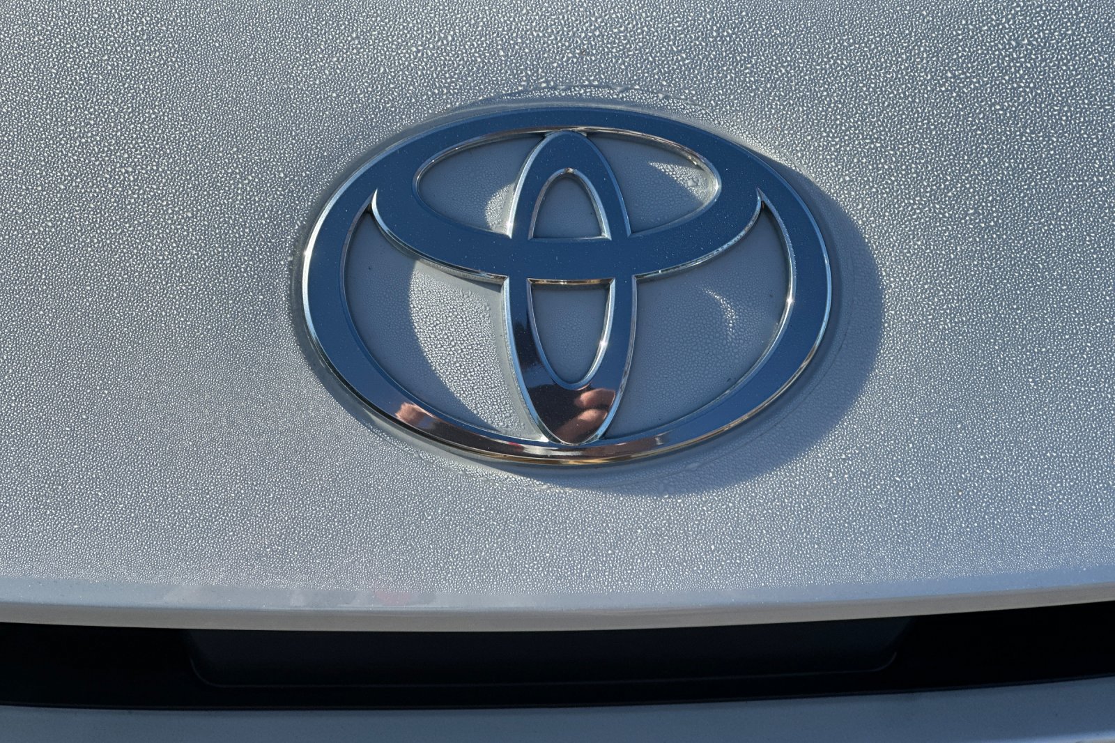 Certified 2026 Toyota Prius Plug-In Hybrid FWD image 47