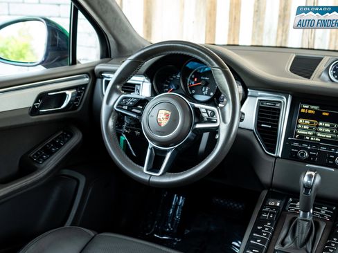 Used 2015 Porsche Macan Turbo image 20