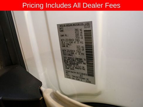 Certified 2023 Nissan Rogue SV w/ SV Premium B Package FWD image 22