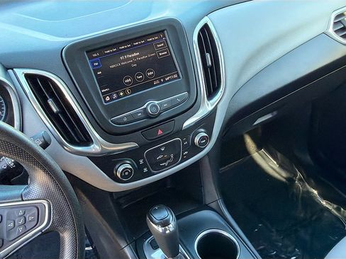 Used 2020 Chevrolet Equinox LS w/ LS Convenience Package image 26