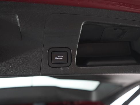 Used 2018 GMC Acadia SLE AWD/4WD image 18