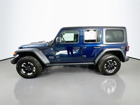 Used 2025 Jeep Wrangler Unlimited Rubicon 4xe w/ Technology Group image 5