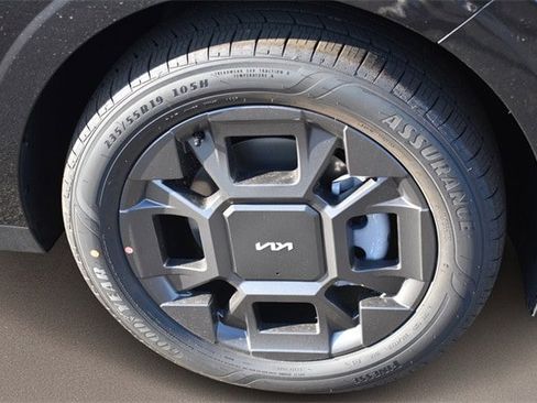 New 2026 Kia Carnival EX image 11