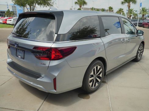 New 2026 Honda Odyssey EX-L image 5