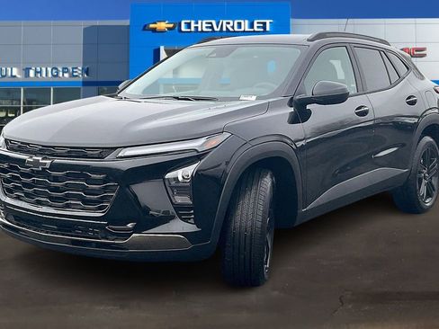 New 2026 Chevrolet Trax ACTIV w/ Driver Confidence Package FWD image 2