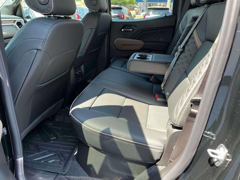 New 2026 GMC Canyon Denali AWD/4WD image 17